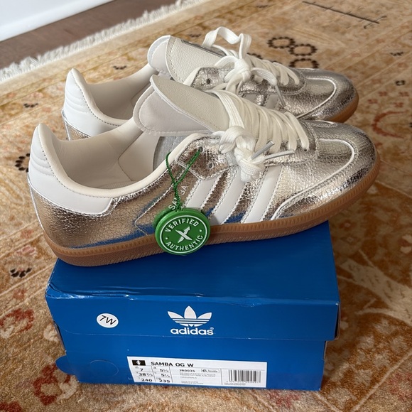 Adidas Women's Silver and White Sambas NWT - Picture 7 of 8